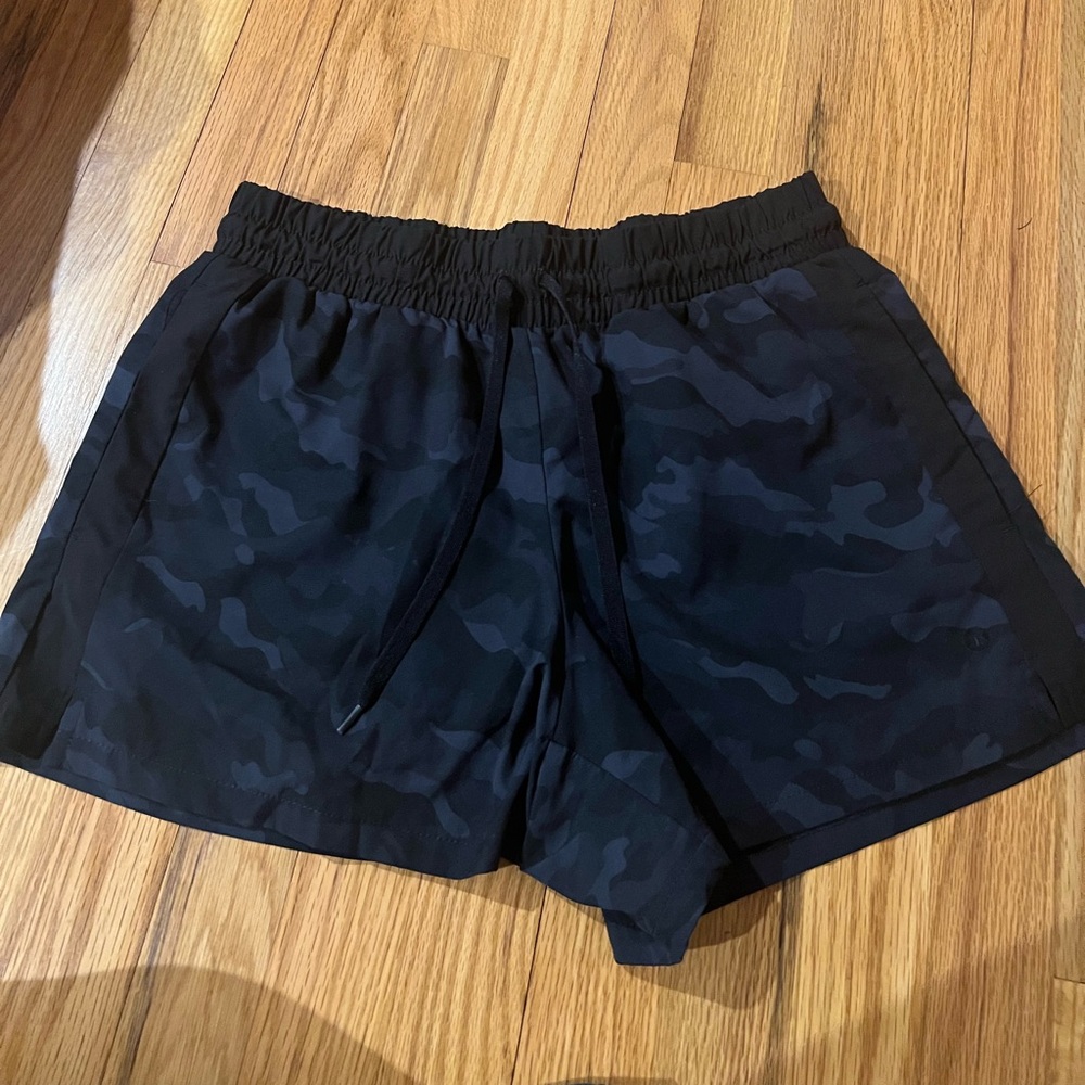 Black camo athletic shorts